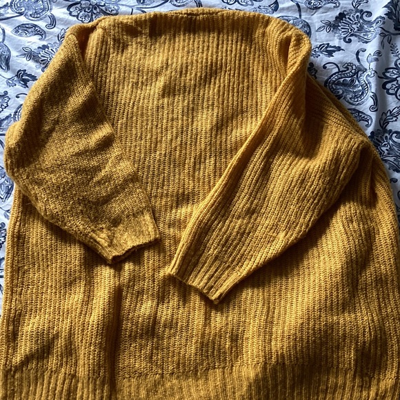 Mustard yellow Long Sweater Cardigan - Picture 2 of 4
